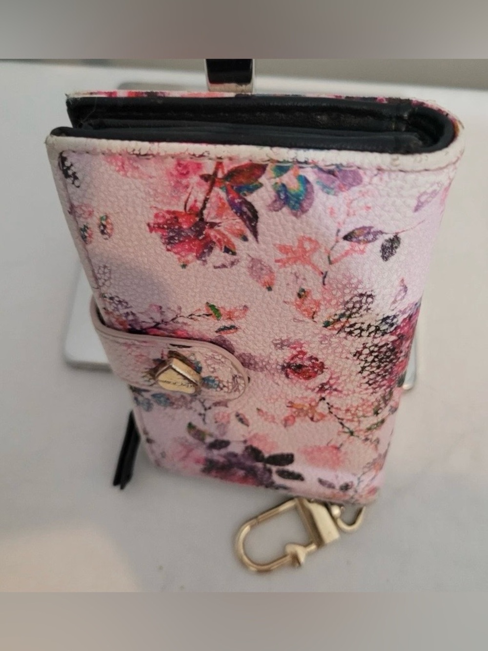 Betsey Johnson Floral Pink Women's Wallet Clutch with Heart Detail - Picture 3 of 16